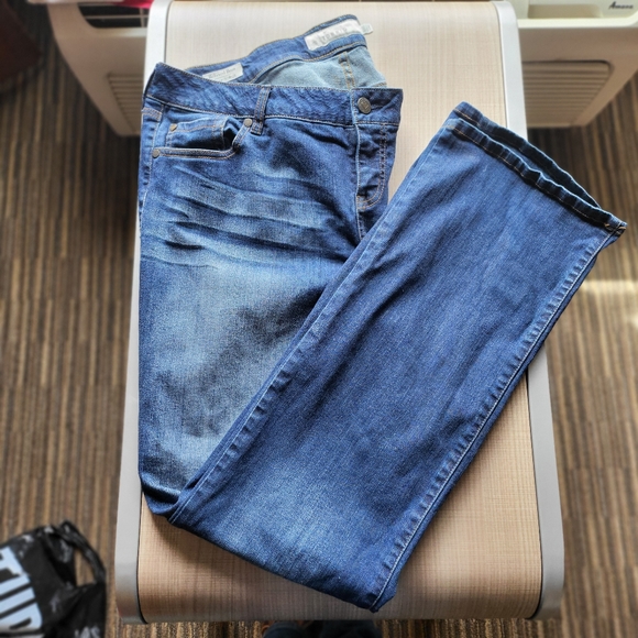 Torrid relaxed boot jeans - Picture 6 of 7